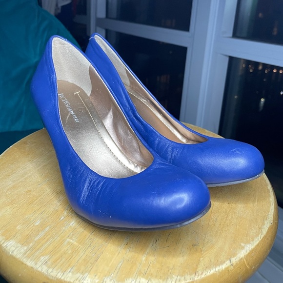 BCBGENERATION Wedged Heels - Picture 2 of 9